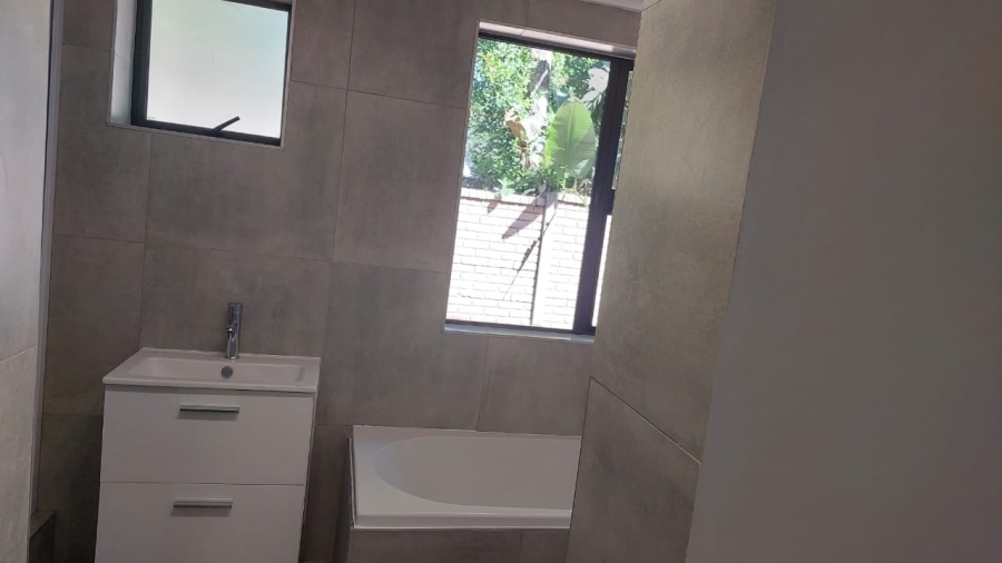 7 Bedroom Property for Sale in Cintsa East Eastern Cape